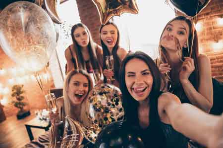 hamptons airbnb bachelorette party planner